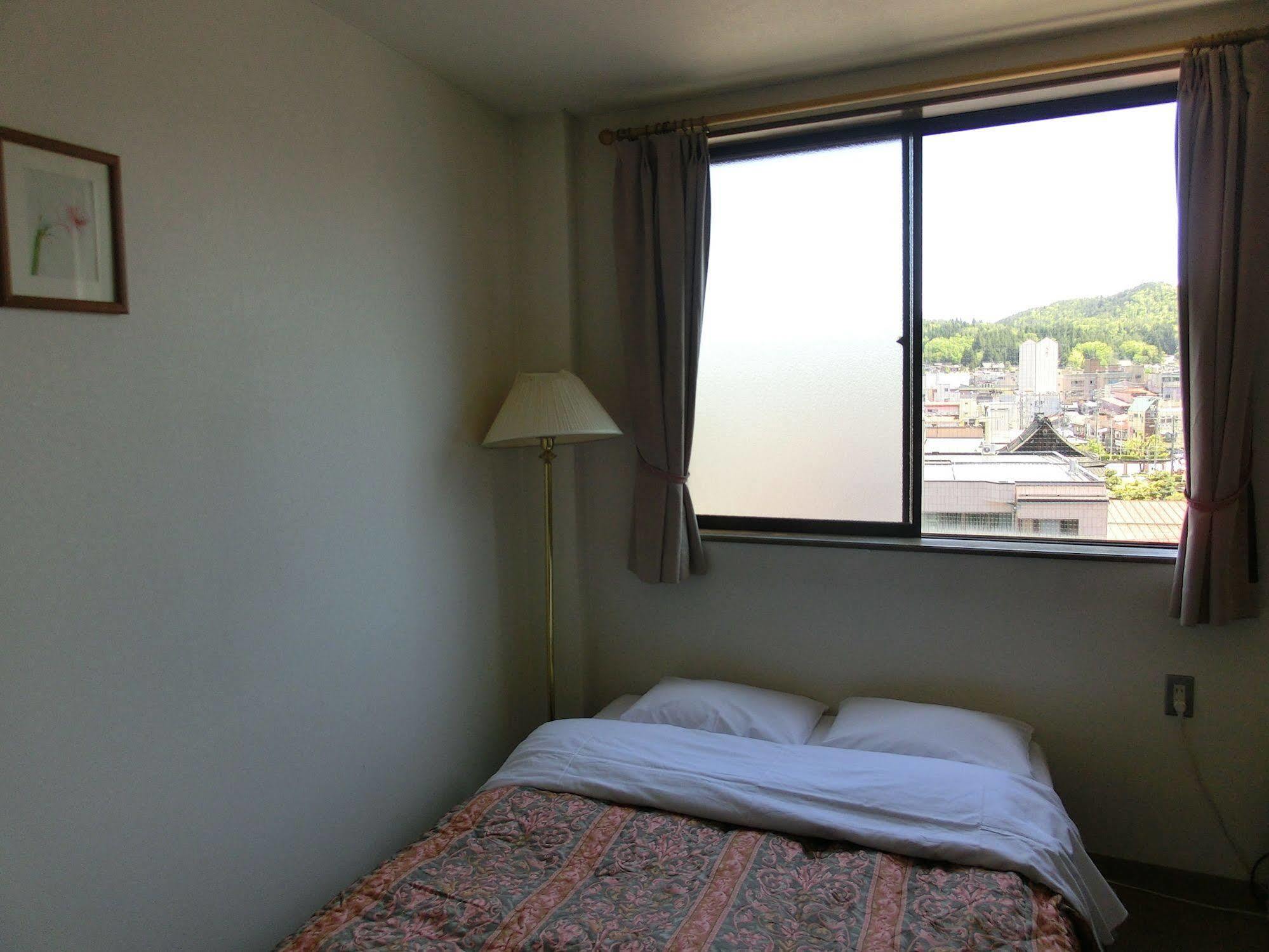 טקיאמה Hotel Hana מראה חיצוני תמונה