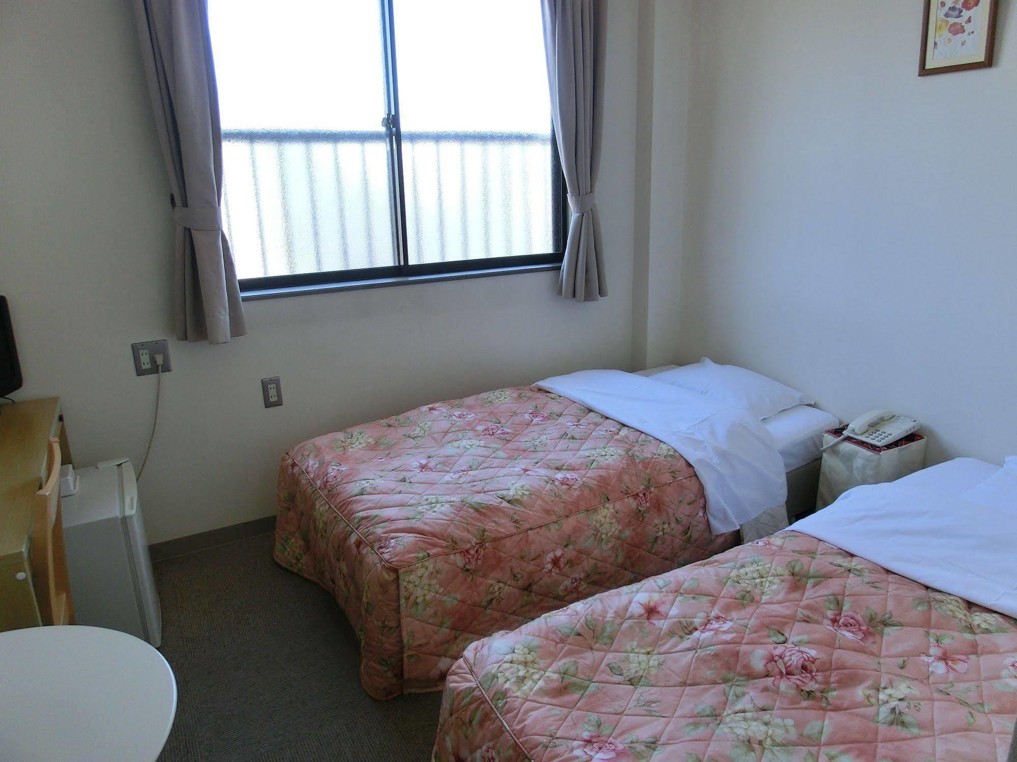 טקיאמה Hotel Hana מראה חיצוני תמונה