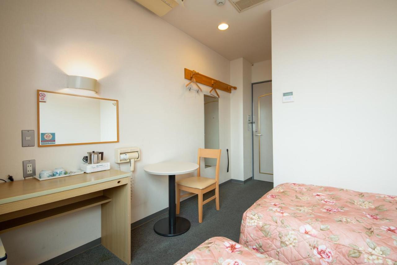 טקיאמה Hotel Hana מראה חיצוני תמונה