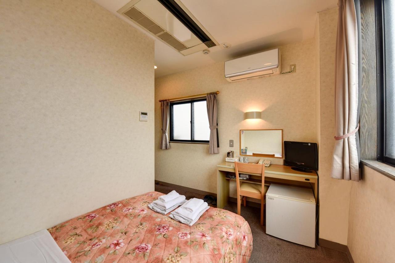 טקיאמה Hotel Hana מראה חיצוני תמונה
